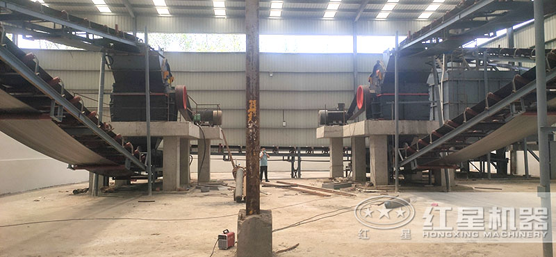 2臺細碎機配置的制沙生產(chǎn)線 2臺細碎機配置的制沙生產(chǎn)線