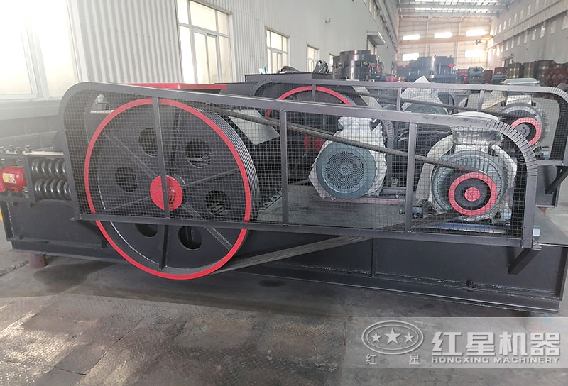 紅星對輥式破碎機(jī)車間現(xiàn)貨 紅星對輥式破碎機(jī)車間現(xiàn)貨