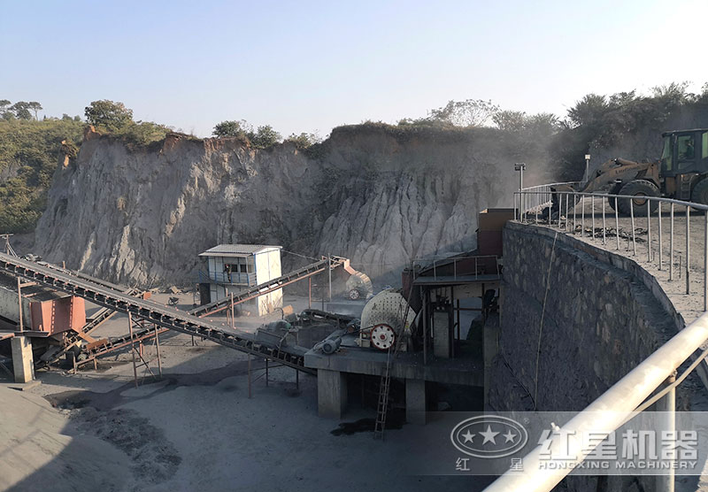 錘式破碎機(jī)一臺(tái)設(shè)備可配置一條線 錘式破碎機(jī)一臺(tái)設(shè)備可配置一條線