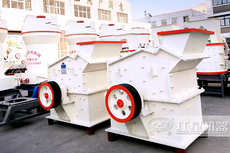 小型細(xì)碎機(jī)，用來破碎石頭的機(jī)器