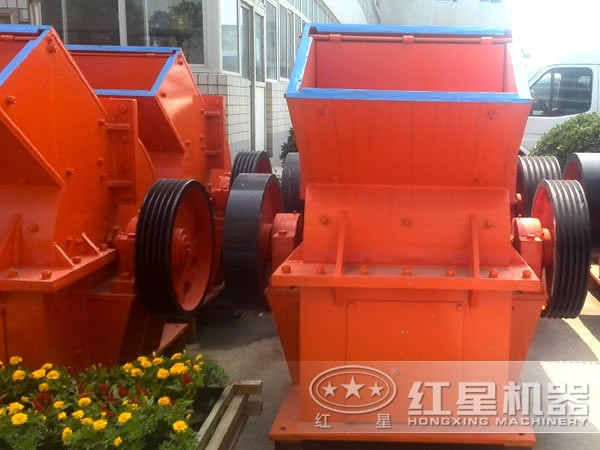 PCΦ1200×1200錘式破碎機(jī) PCΦ1200×1200錘式破碎機(jī)