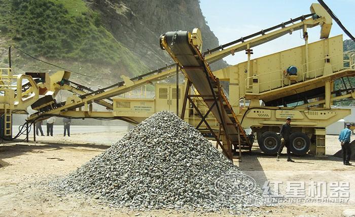 環(huán)保移動軋石機(jī)現(xiàn)場圖 環(huán)保移動軋石機(jī)現(xiàn)場圖