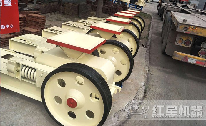 紅星頁巖對輥制砂機(jī) 紅星頁巖對輥制砂機(jī)