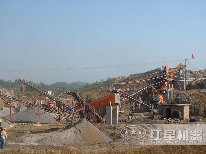 湖南環(huán)保型砂石骨料生產(chǎn)線(xiàn)現(xiàn)場(chǎng) 湖南環(huán)保型砂石骨料生產(chǎn)線(xiàn)現(xiàn)場(chǎng)