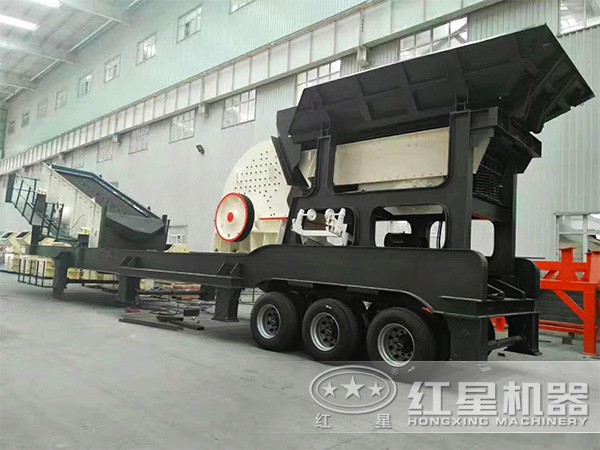 移動錘式粉碎機(jī) 移動錘式粉碎機(jī)