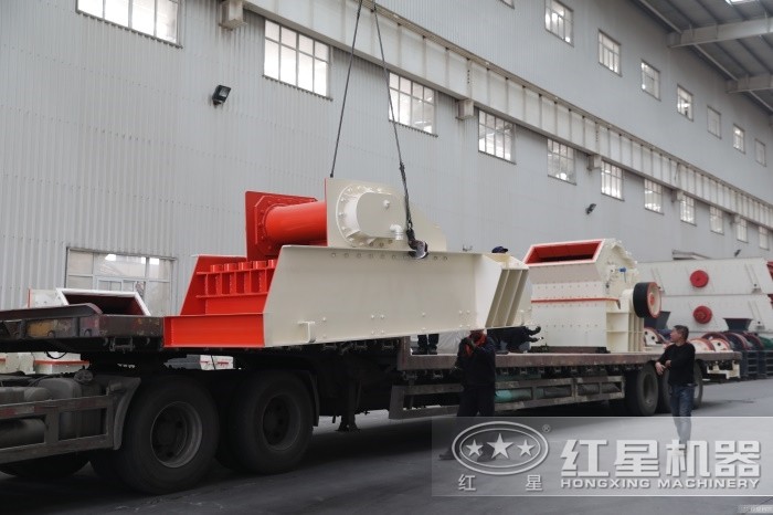 鄭州細(xì)碎機廠家紅星機器發(fā)貨