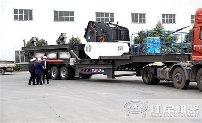 煤礦移動(dòng)給料破碎機(jī)——搭配反擊破 煤礦移動(dòng)給料破碎機(jī)——搭配反擊破