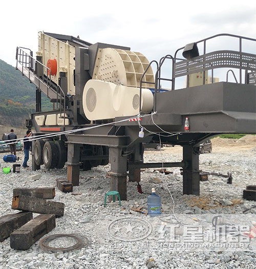 煤礦移動(dòng)給料破碎機(jī)——搭配錘破 煤礦移動(dòng)給料破碎機(jī)——搭配錘破