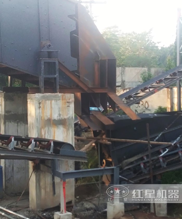 振動出料口特寫 振動出料口特寫