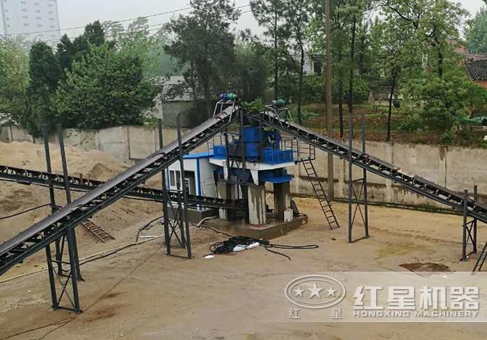 機(jī)制砂生產(chǎn)線現(xiàn)場(chǎng) 機(jī)制砂生產(chǎn)線現(xiàn)場(chǎng)