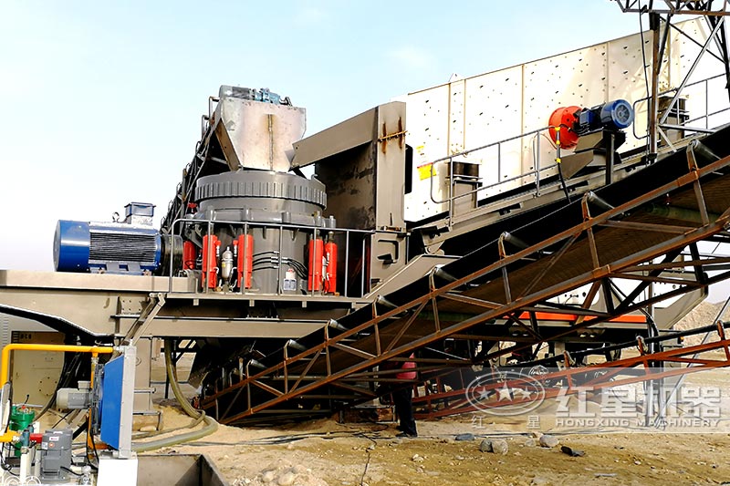 流動(dòng)碎石機(jī)現(xiàn)場(chǎng)近景，可安排就近現(xiàn)場(chǎng)考察