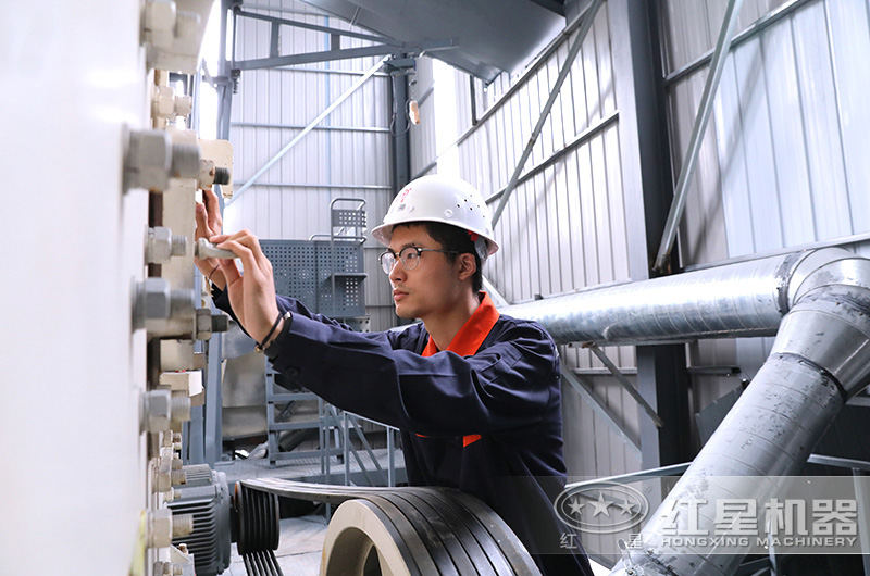 廠家上門(mén)負(fù)責(zé)安裝，技術(shù)人員認(rèn)真負(fù)責(zé)