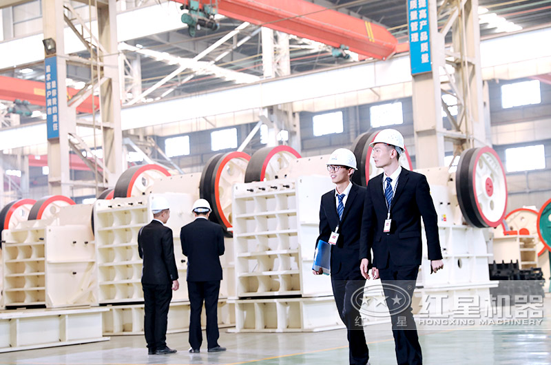 4-6破碎機(jī)價(jià)格多少，不如到廠家看一看再了解