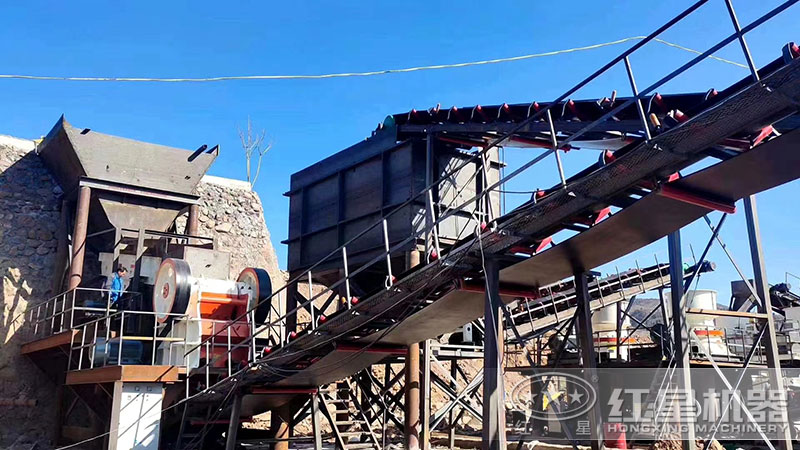 時產200噸碎石現(xiàn)場